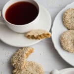 Tea cake cookies with sesame seeds